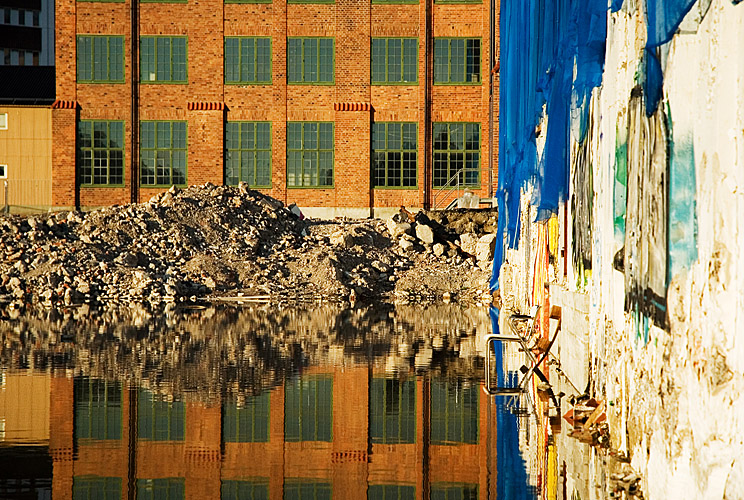Water Mirror